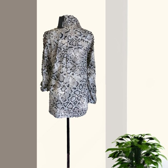 OLSEN SNAKE PATTERN BLOUSE  38 NEW WITH TAGS - Picture 2 of 2